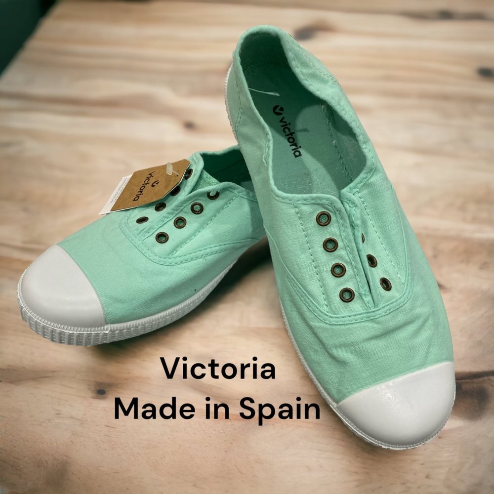 New Victoria Shoes Made in Spain Size 8 U.S.